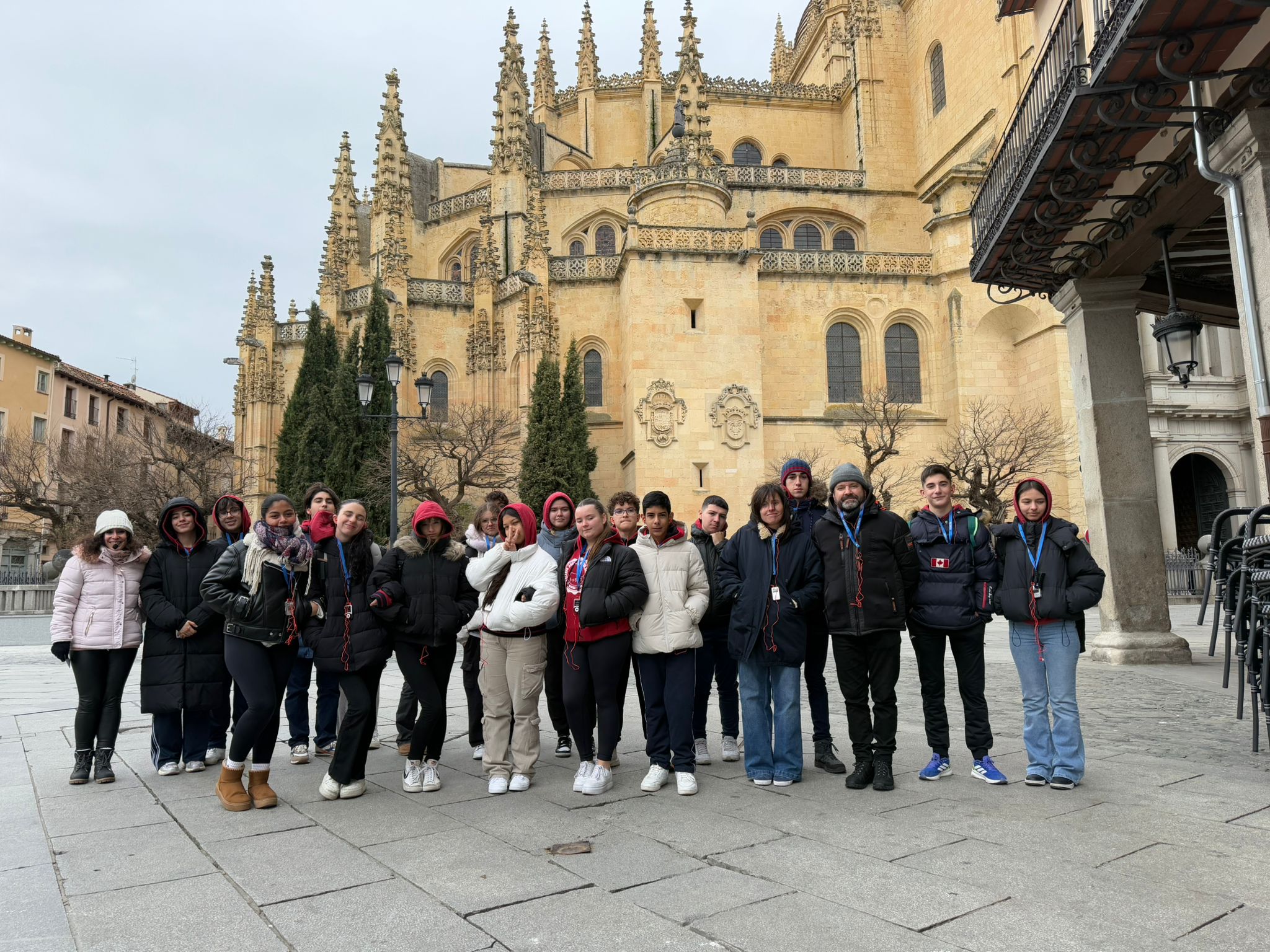 Estudiantes de Cooperativa Alcázar disfrutan de una visita guiada