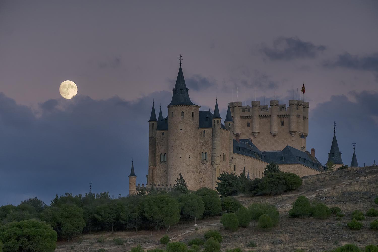 Alcázar y luna
