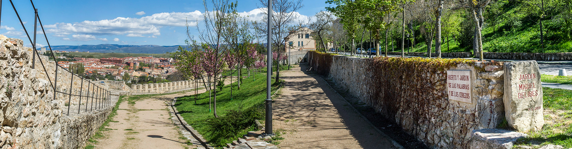 Huerto y Jardín de las Palabras y de los Cerezos