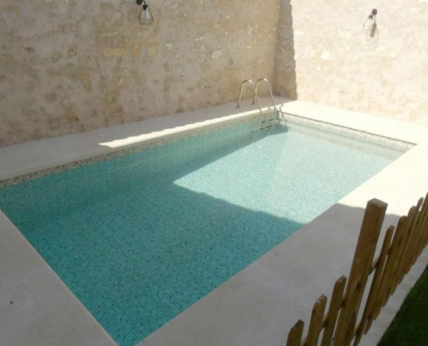 Nuestra piscina. Vivienda de uso turístico El rincón de Pilar